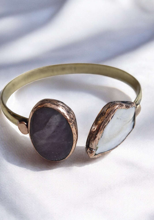 Bracelets / Adjustable Brass, Copper, Amethyst, Pearl Larnil Range adjustable / standard ( wrist size = 19 cm ) Range adjustable / standard ( wrist size = 19 cm )-