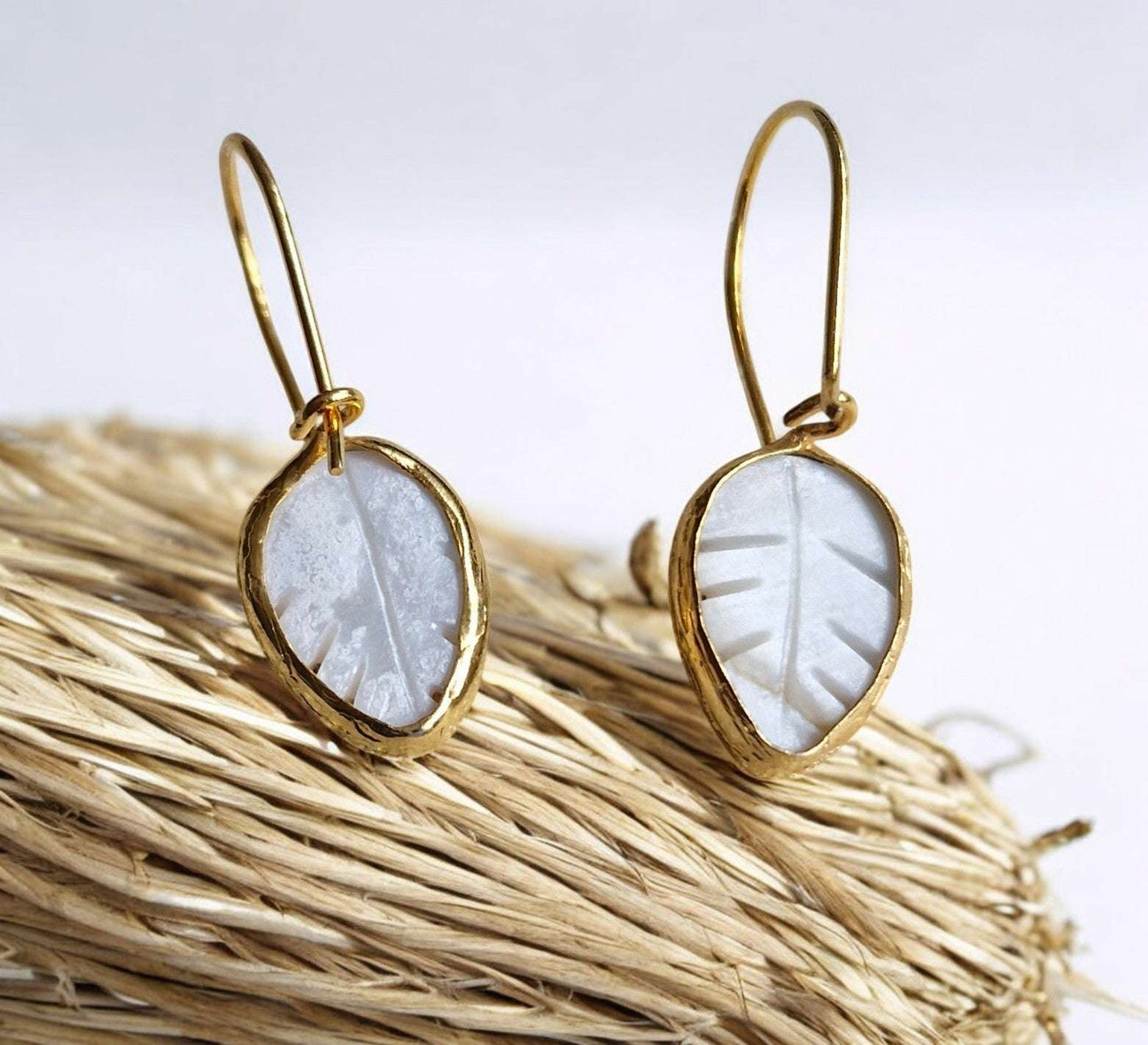 Earrings / Gold Plated Mother Of Pearl On Brass Larnil Default Title Default Title-
